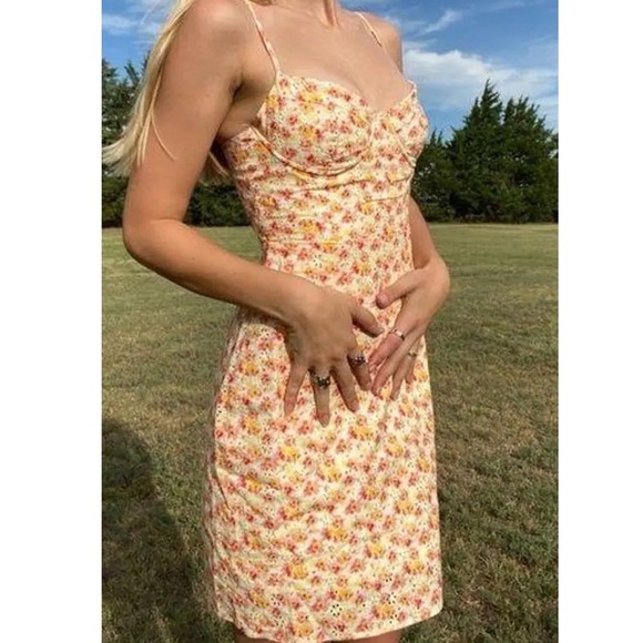 Storia floral eyelet lace mini dress - Picture 2 of 5